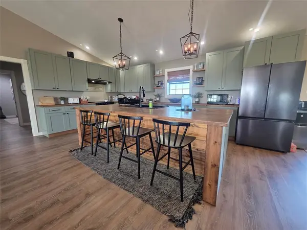 1225 R G Loop, Olney, TX 76374