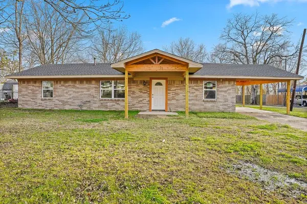 2247 W Sherman Street, Paris, TX 75460