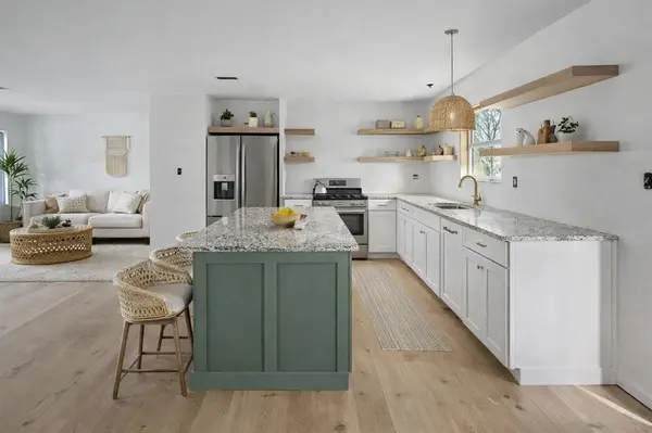 2247 W Sherman Street, Paris, TX 75460