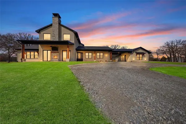 860 County Road 208, Gainesville, TX 76240