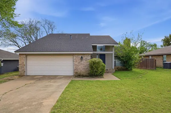 1885 Cliff View Drive, Lewisville, TX 75077