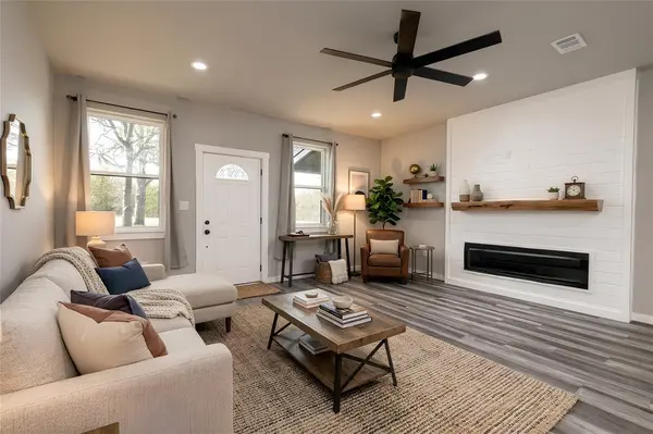 115 Valley Ridge Court, Bridgeport, TX 76426