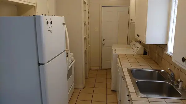 693 E North 15th Street #B, Abilene, TX 79601