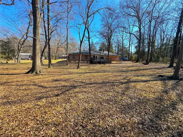 181 County Road 1332, Mount Pleasant, TX 75455