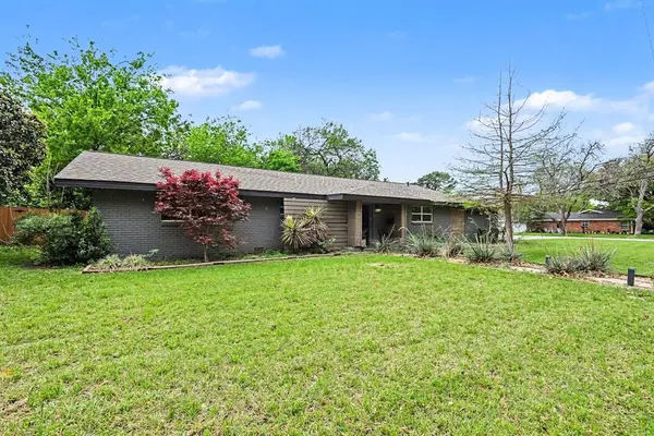 4241 Whitfield Avenue, Fort Worth, TX 76109