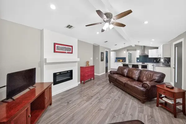 600 Bunny Rabbit Road, Athens, TX 75751