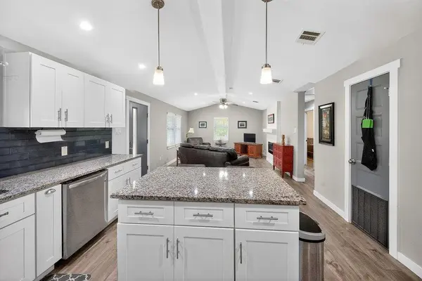 600 Bunny Rabbit Road, Athens, TX 75751