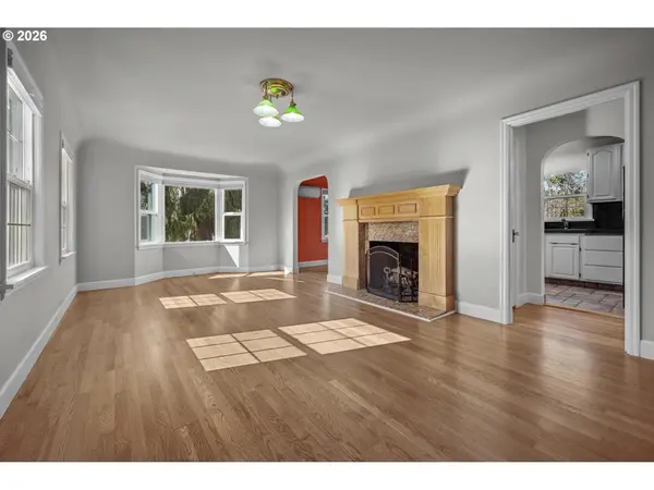 1815 SW SUNSET BLVD, Portland, OR 97239