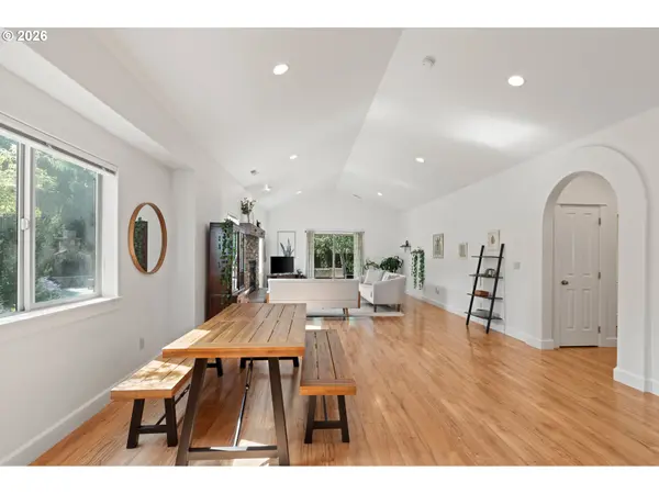 21302 NE BROOKLYN CT, Bend, OR 97701