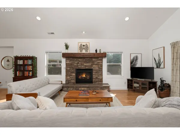 21302 NE BROOKLYN CT, Bend, OR 97701