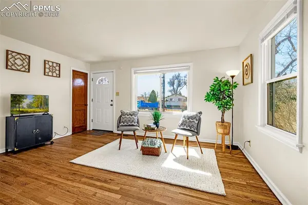 1124 E Las Animas ST, Colorado Springs, CO 80910