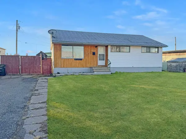 5004 35 AVE, Valleyview, AB T0H 3N0