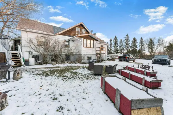 320075 Range Road 240 #1-4, Rural Kneehill County, AB T0M 1A0