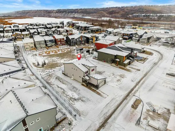 136 Wolf Hollow MNR SE, Calgary, AB T2X 5R9