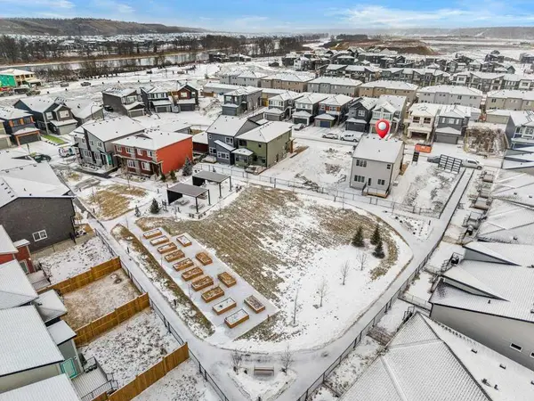 136 Wolf Hollow MNR SE, Calgary, AB T2X 5R9