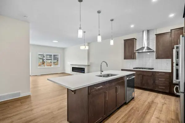 136 Wolf Hollow MNR SE, Calgary, AB T2X 5R9