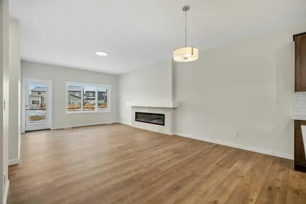 136 Wolf Hollow MNR SE, Calgary, AB T2X 5R9