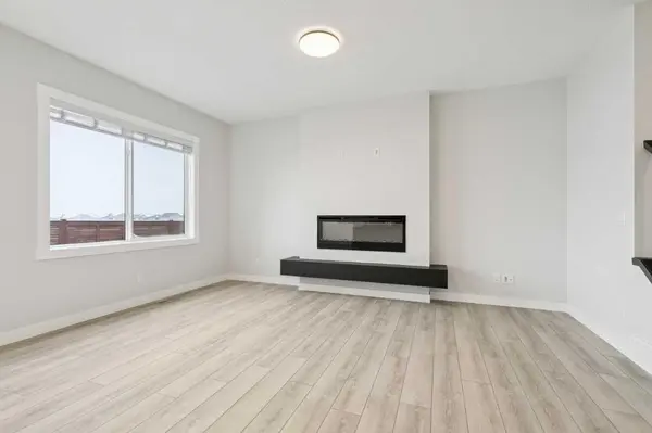 592 Creekmill CT SW, Airdrie, AB T4B5J8