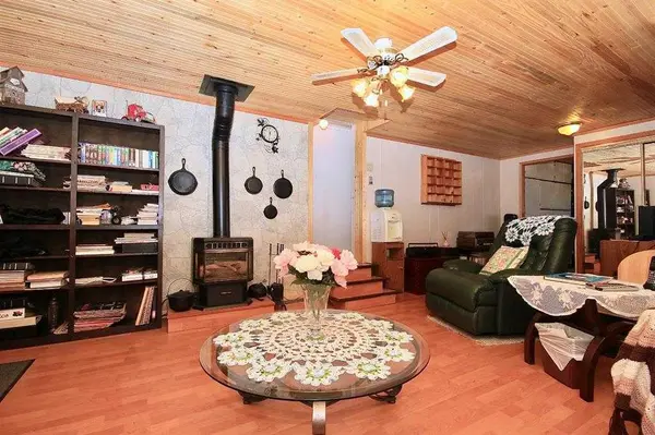 217 McLeod ST, Ferintosh, AB T0B 1M0