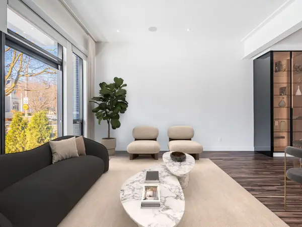 5 Braemar AVE, Toronto C03, ON M5P 2L1