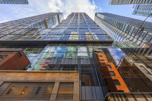 15 Mercer ST #2703, Toronto C01, ON M5V 0T8