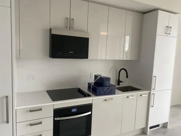 292 Dundas ST W #413, Toronto C01, ON M5T 1G2