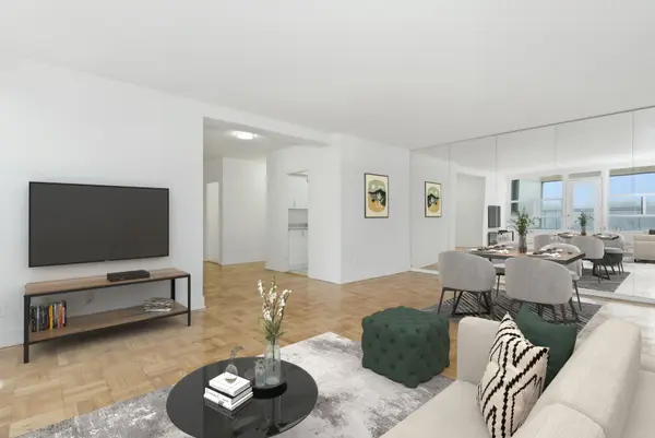 40 Park RD #702, Toronto C09, ON M4W 2N4