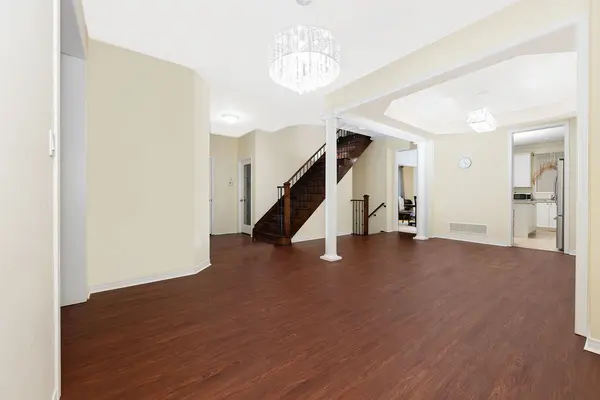 18 Stockell CRES, Ajax, ON L1T 0M5