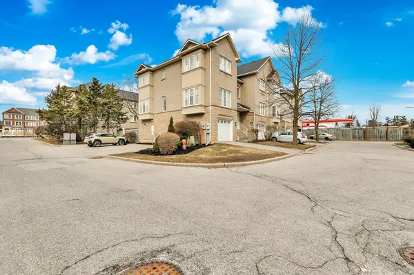 10719 Bathurst ST #7, Richmond Hill, ON L4C 0N3