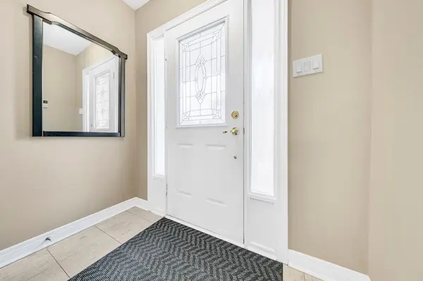 10719 Bathurst ST #7, Richmond Hill, ON L4C 0N3