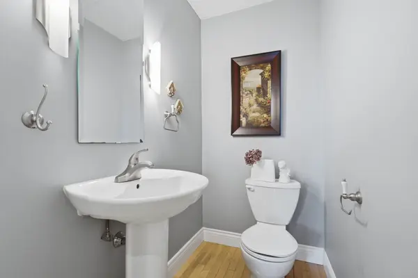 127 Snowshoe CRES, Markham, ON L3T 4N1