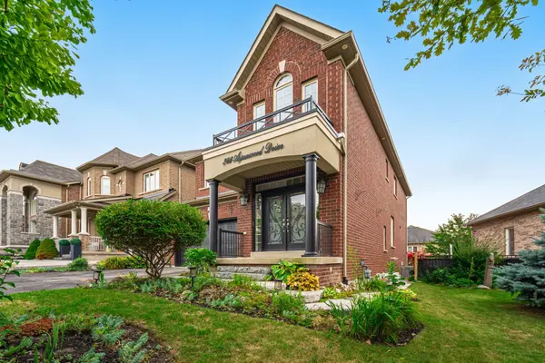 246 Aspenwood DR, Newmarket, ON L3X 3K7