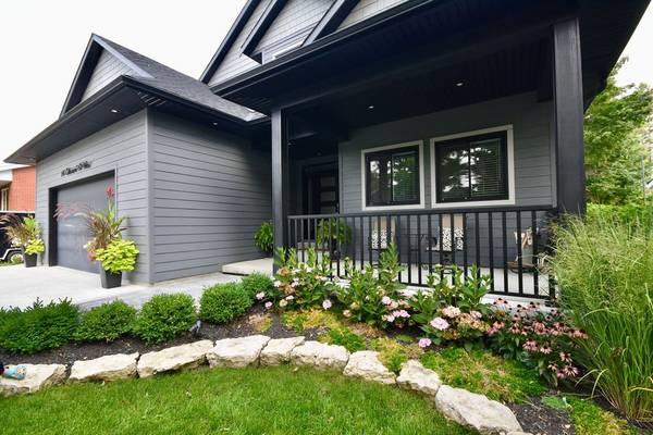 14 EDWARD ST W, Clearview, ON L0M 1G0