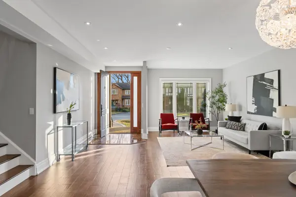 1487 Myron DR, Mississauga, ON L5E 2N5