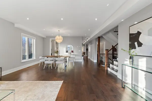 1487 Myron DR, Mississauga, ON L5E 2N5