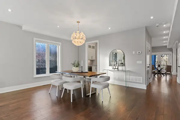 1487 Myron DR, Mississauga, ON L5E 2N5