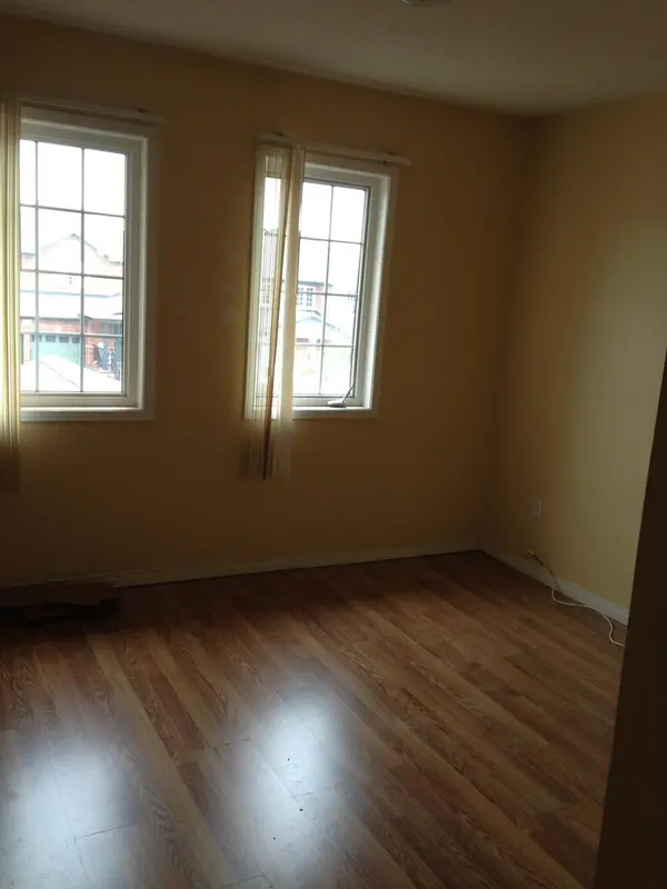 19 Fairhill AVE, Brampton, ON L7A 2A9