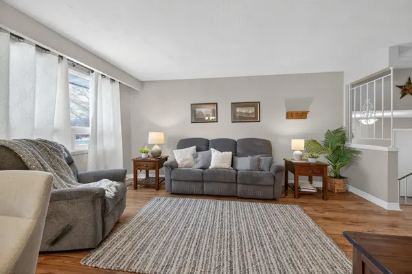 789 Rymal RD, Hamilton, ON L8W 1B6