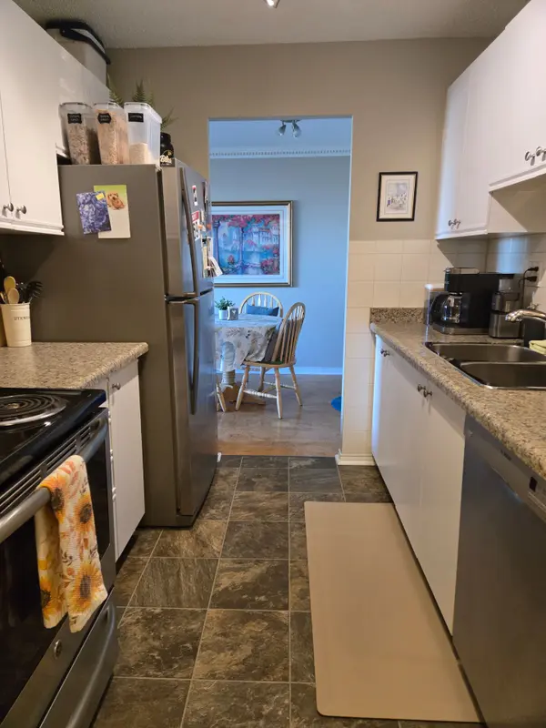 45 Pond Mills RD #509, London South, ON N5Z 4W5