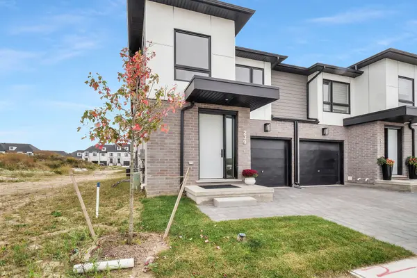 175 Doan DR #207, Middlesex Centre, ON N0L 1R0