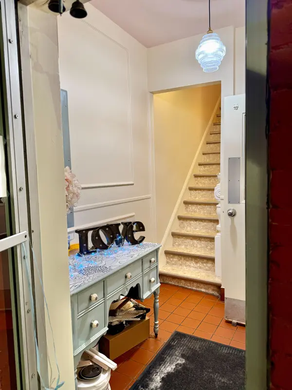 870 Somerset ST W #2, West Centre Town, ON K1R 6R7