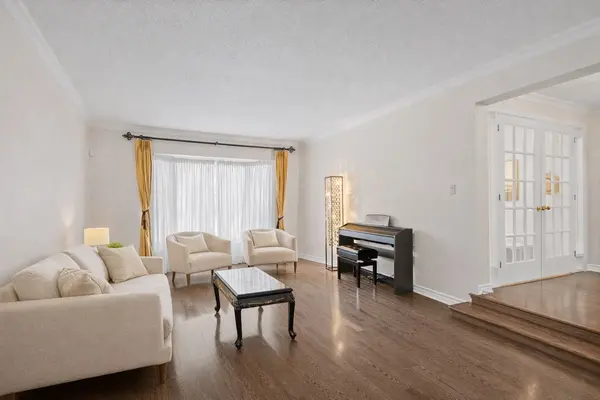 15 Wellfleet CRES, Barrhaven, ON K2J 2Y3