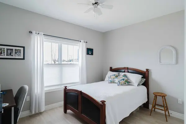 1062 Waterloo ST, Saugeen Shores, ON N0H 2C3