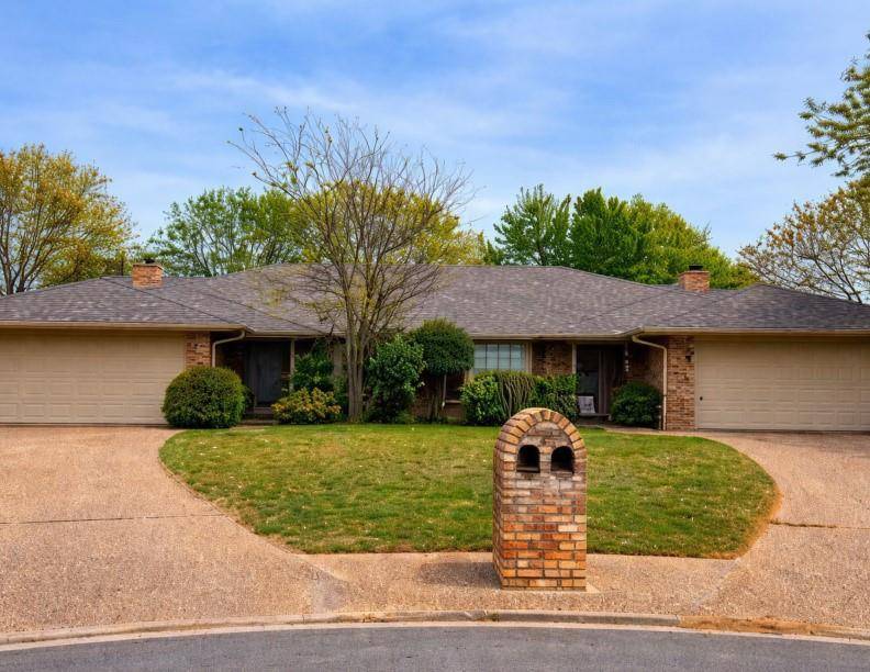 1500 Sharron Court, Cleburne, TX 76033