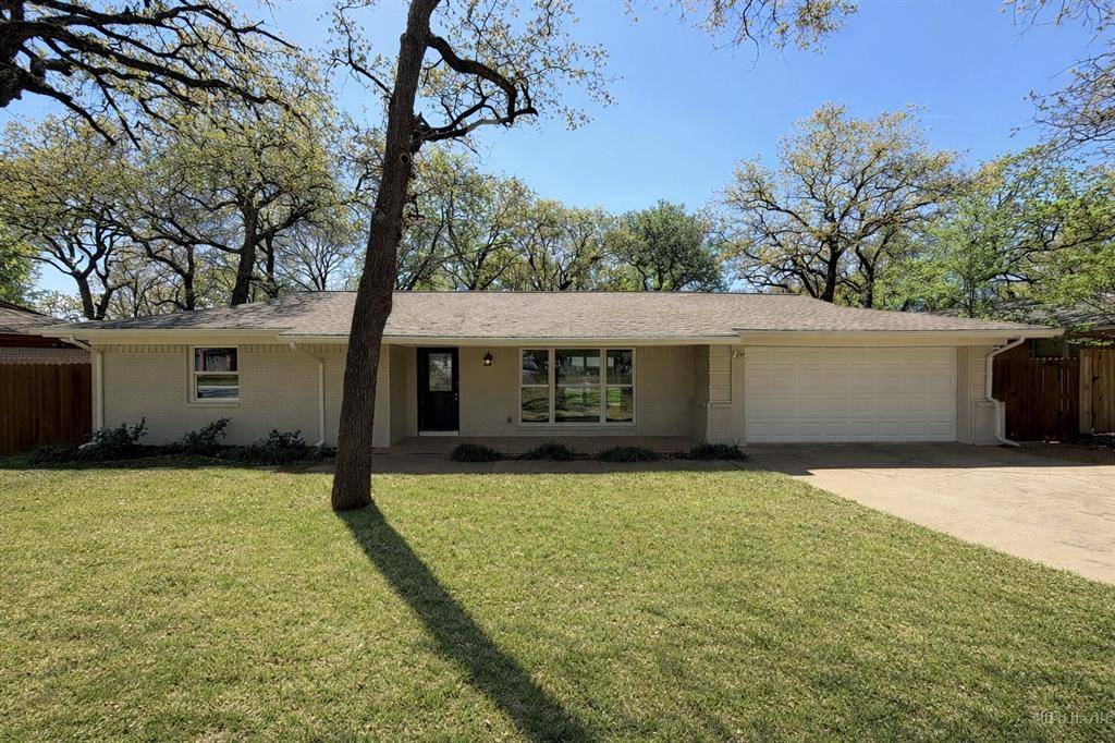721 Briarwood Lane, Hurst, TX 76053