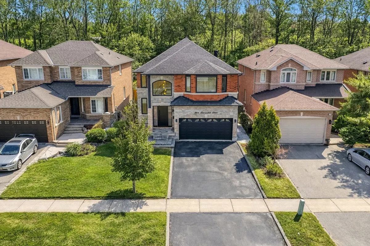 304 Barondale DR, Mississauga, ON L4Z 3T7
