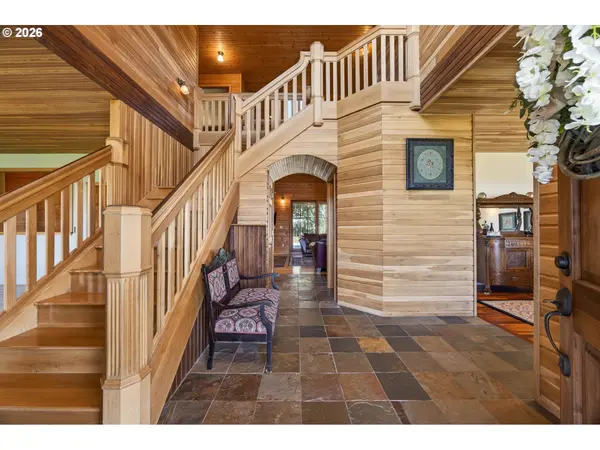 17765 MONNIER RD, Hubbard, OR 97032