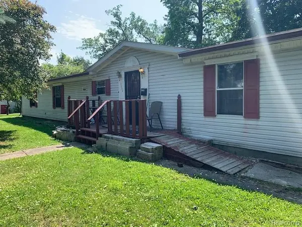 2224 Crocker AVE, Flint, MI 48503