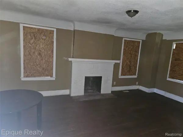 11299 Rosemary ST, Detroit, MI 48213