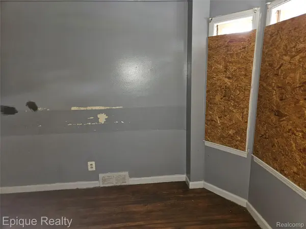 6166 Farmbrook ST, Detroit, MI 48224